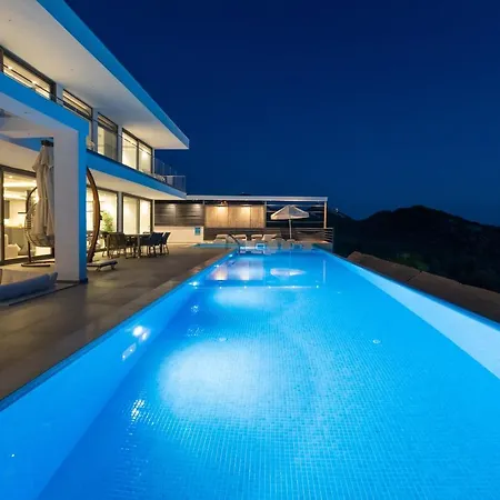 Villa Luxury For 8 With 20m Large Infinity Pool In Kalkan Kaş