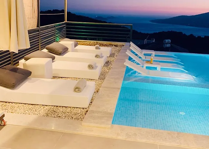 Villa Luxury For 8 With 20m Large Infinity Pool In Kalkan Kaş