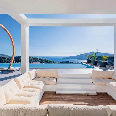 Luxury For 8 With 20m Large Infinity Pool In Kalkan 别墅
