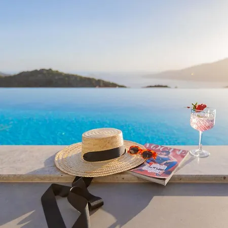 别墅 Luxury For 8 With 20m Large Infinity Pool In Kalkan