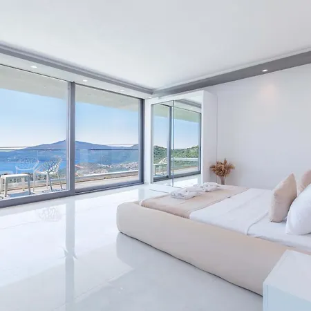 Luxury For 8 With 20m Large Infinity Pool In Kalkan 卡斯