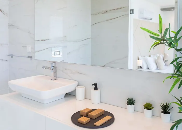 Luxury For 8 With 20m Large Infinity Pool In Kalkan 别墅