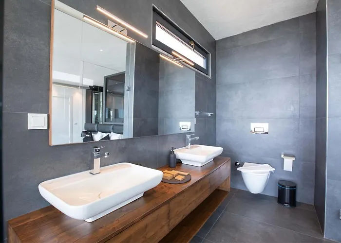 Luxury For 8 With 20m Large Infinity Pool In Kalkan 别墅 卡斯