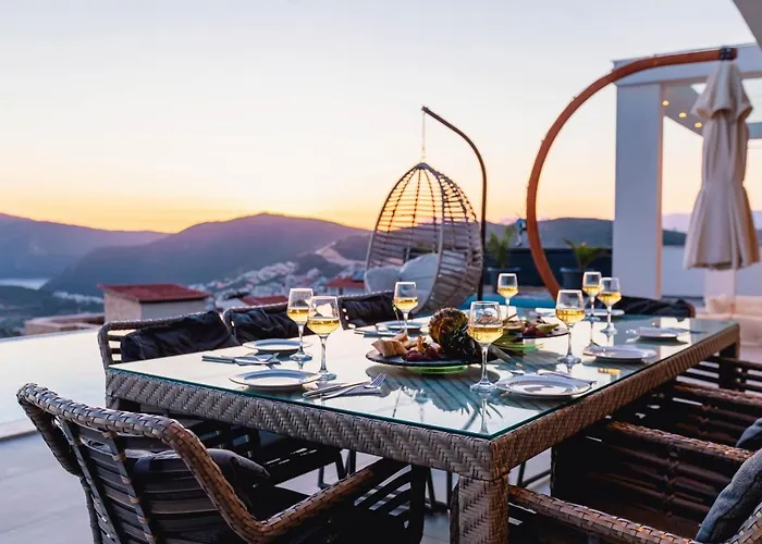 Luxury For 8 With 20m Large Infinity Pool In Kalkan 别墅 卡斯